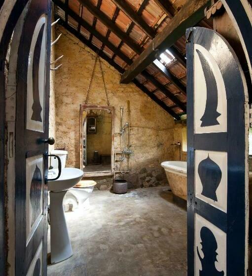 スタンダードルーム, The Kandy Samadhicentre