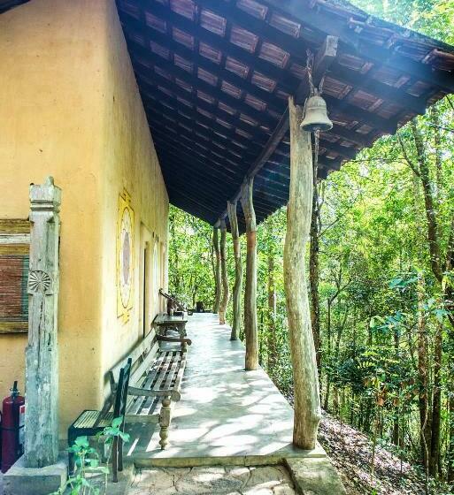 スタンダードルーム, The Kandy Samadhicentre