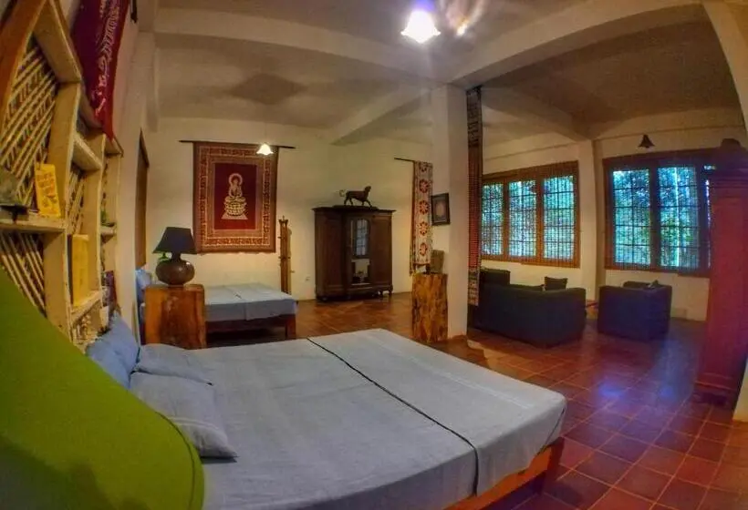 Classic-huone, The Kandy Samadhicentre
