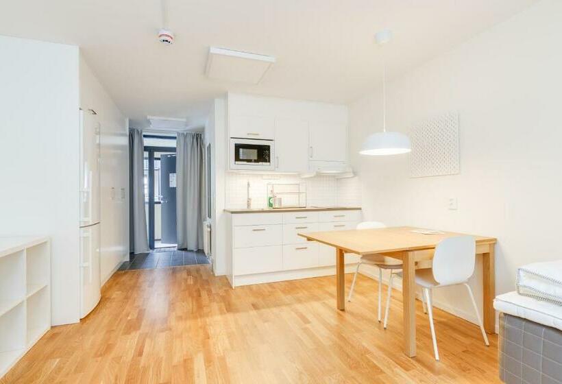 דירת חדר, Leksands Folkhögskola