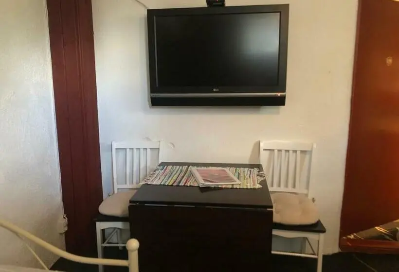 Standard Neljän Hengen Huone, Prinsgården B&b Rum Stugor