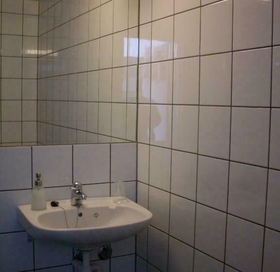 غرفة قياسية فردية, Rauland Vandrerhjem Akademiet