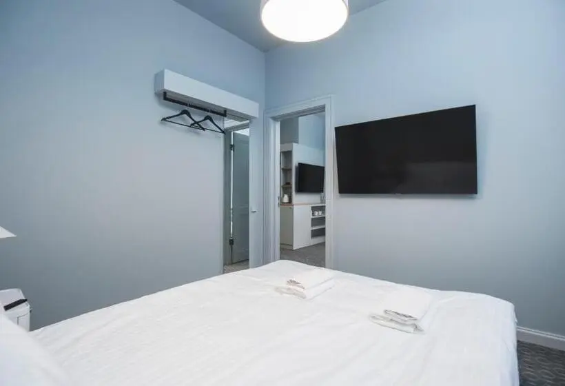 اتاق استاندارد چهار تخته, Roze Park Rooms