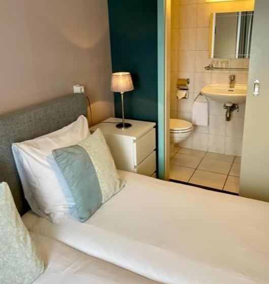 اتاق استاندارد, De La Ruïne