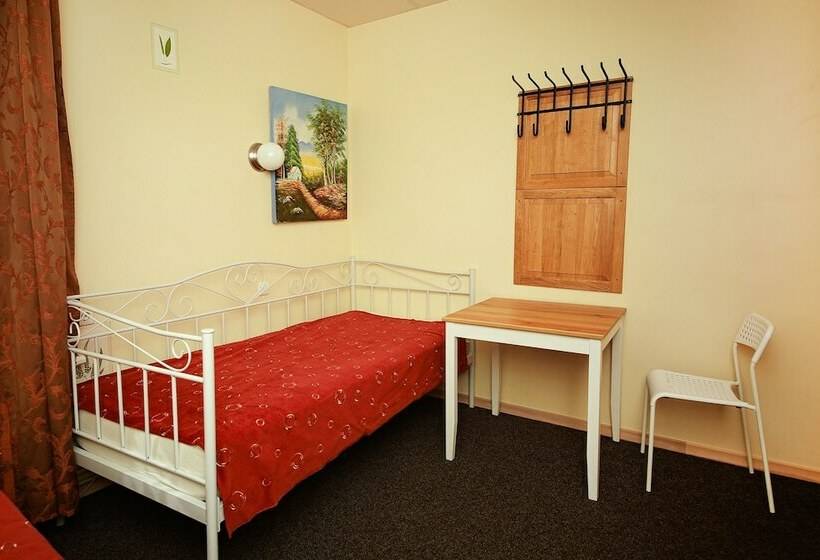 اتاق استاندارد, Sleep In Bnb