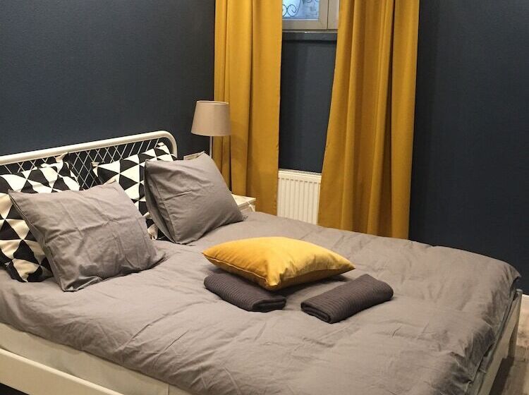 اتاق خانوادگی, Sleep In Bnb