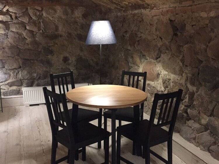 اتاق لوکس, Sleep In Bnb