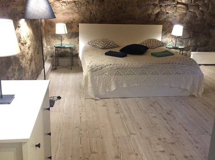 اتاق لوکس, Sleep In Bnb