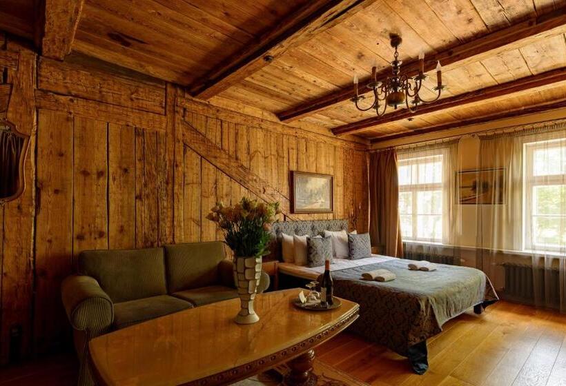 اتاق خانوادگی, Boutique Hotel Virkas Muiža