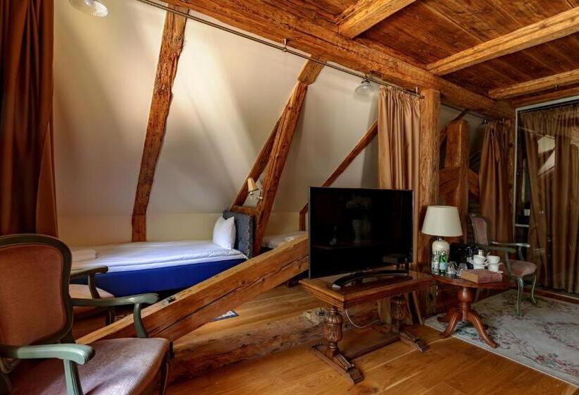 اتاق خانوادگی, Boutique Hotel Virkas Muiža