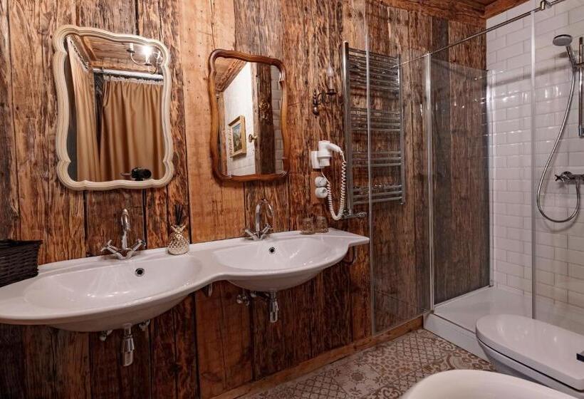 اتاق خانوادگی, Boutique Hotel Virkas Muiža