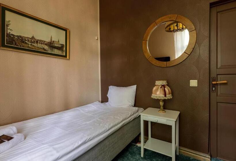 اتاق استاندارد چهار تخته, Boutique Hotel Virkas Muiža