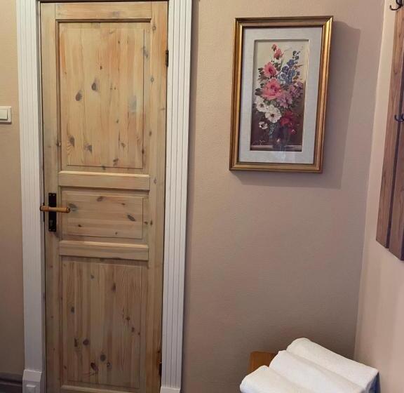 اتاق استاندارد سه نفره, Boutique Hotel Virkas Muiža