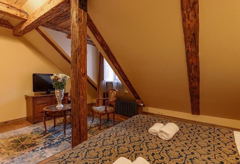 Habitaci�n Est�ndar Abuhardillada, Boutique Hotel Virkas Muiža