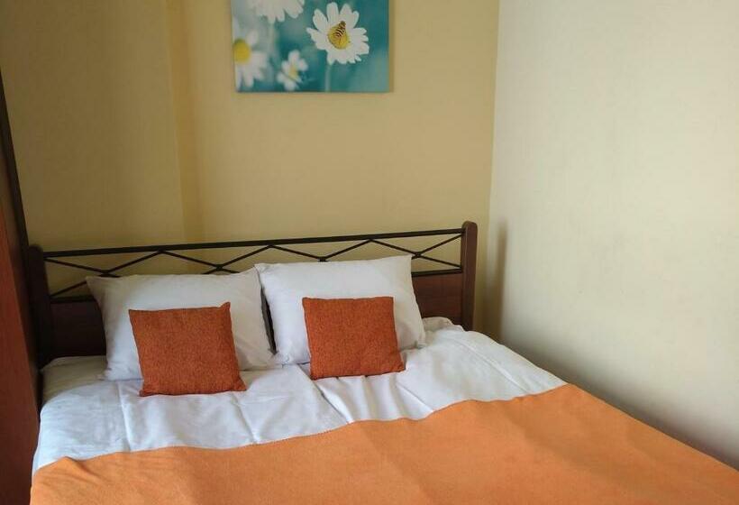 اتاق استاندارد, Hostel Lux