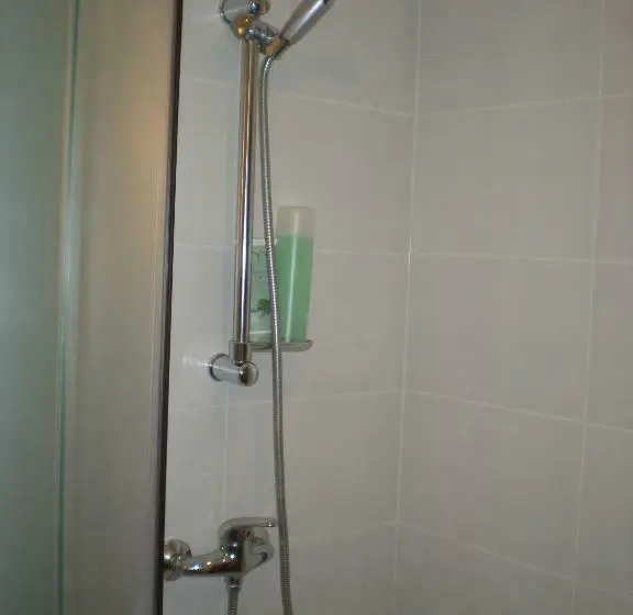 اتاق استاندارد سه نفره, Hostel Lux