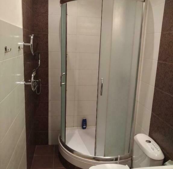 اتاق استاندارد, Hostel Lux