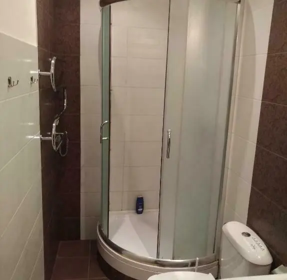 اتاق استاندارد, Hostel Lux