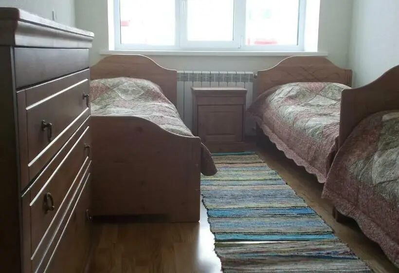 Standard Kolmen Hengen Huone, Hostel Pomor