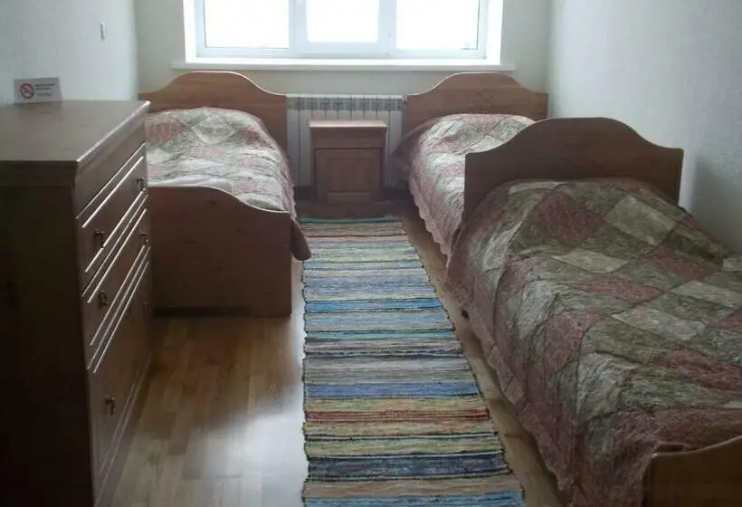 Standard Kolmen Hengen Huone, Hostel Pomor