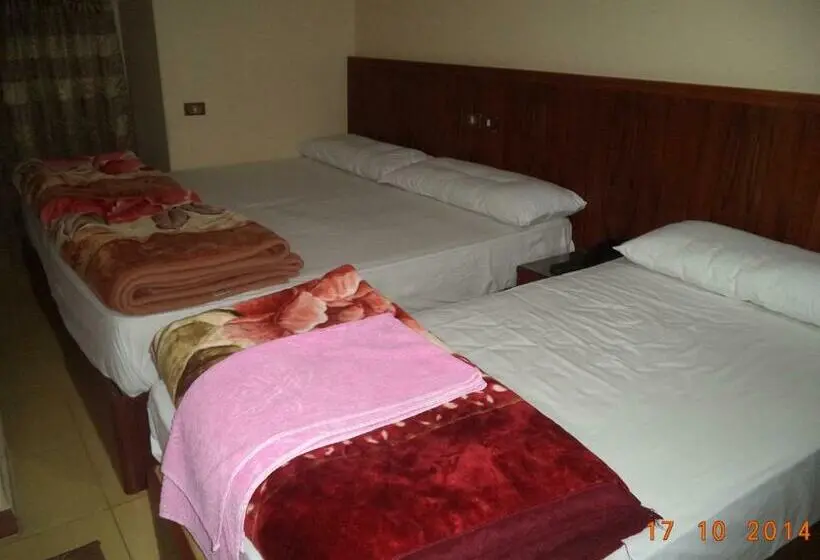اتاق استاندارد چهار تخته, Al Maghraby