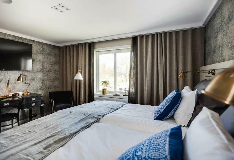 Номер Deluxe, Bauergården