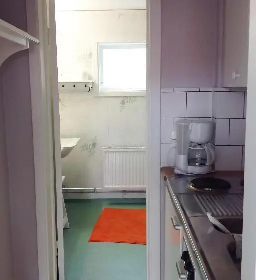 Talo 2 Makuuhuonetta, Bauergården