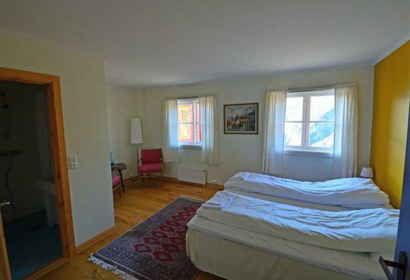 חדר סטנדרט, Fossli