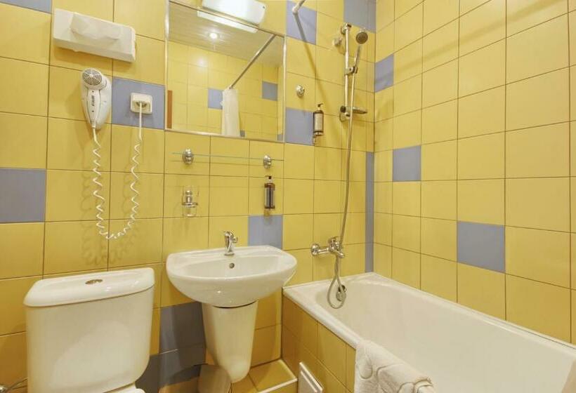 اتاق استاندارد, Inza