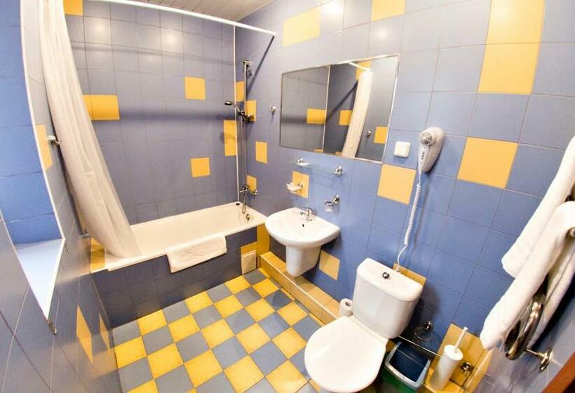 اتاق لوکس چهار تخته, Inza