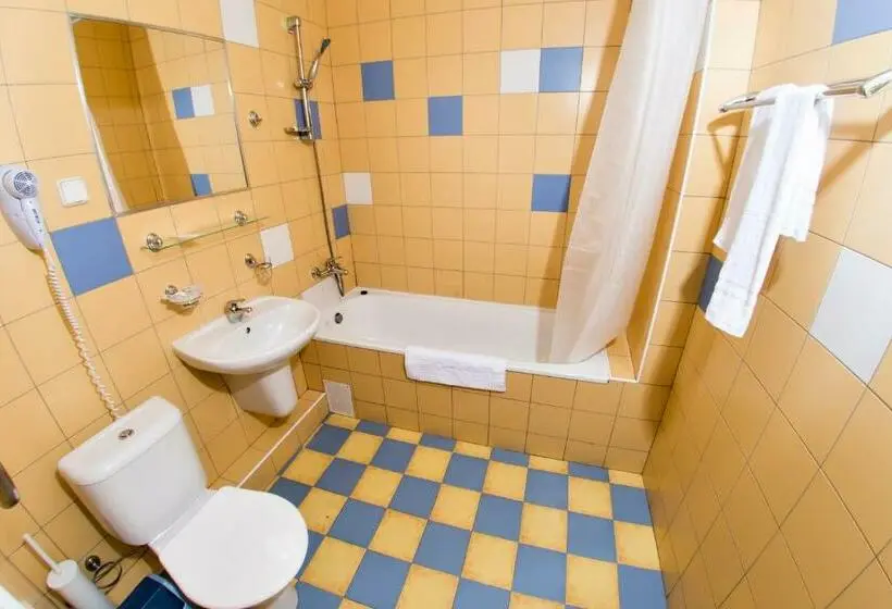 اتاق سوپریور, Inza Guest House