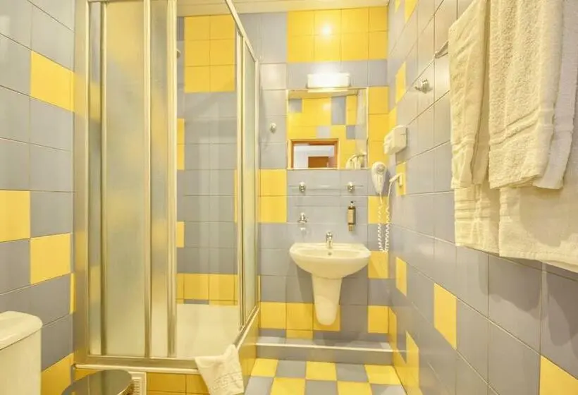 اتاق سوپریور, Inza Guest House