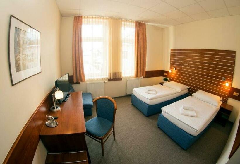 スタンダードルーム, Karel Iv