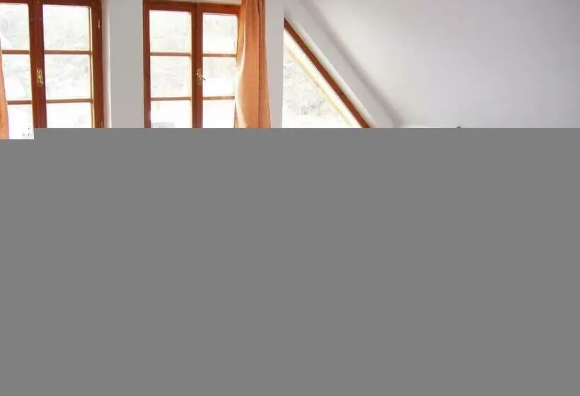 Standard Neljän Hengen Huone, Klor