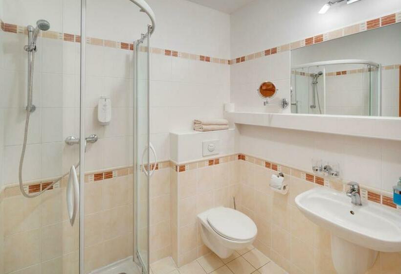 Четырехместный Номер Стандарт, Kolonie