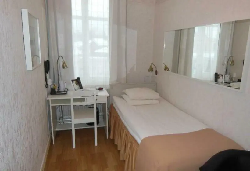 Basic Yhden Hengen Huone, L Hertig Karl