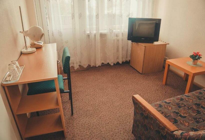 اتاق استاندارد یک نفره, L Pääsuke