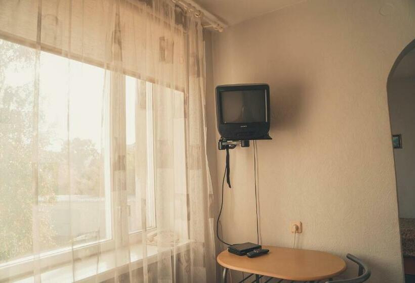 اتاق لوکس, L Pääsuke