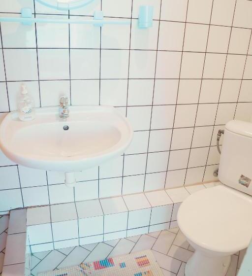 اتاق لوکس, L Pääsuke