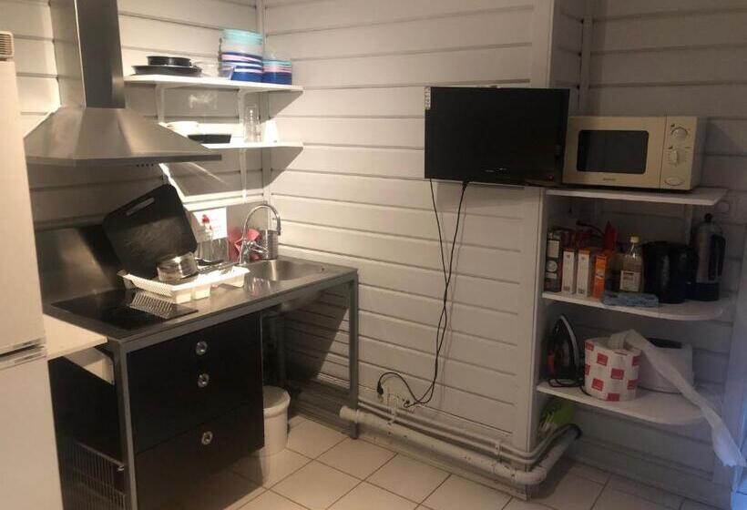 基本间, Lapland River