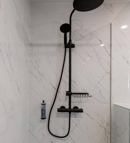 اتاق خانوادگی, Lavendel Spa