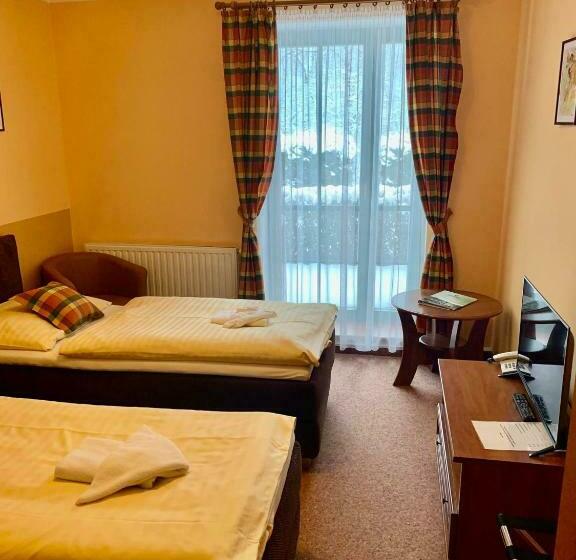 Standard Szoba, Loucky