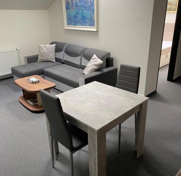 带1个卧室的公寓, Palác