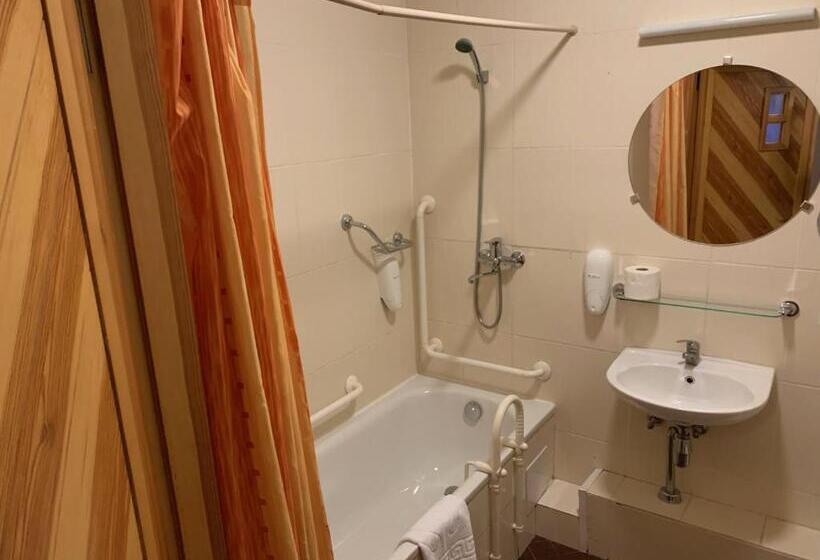 اتاق خانوادگی, Porto Resort