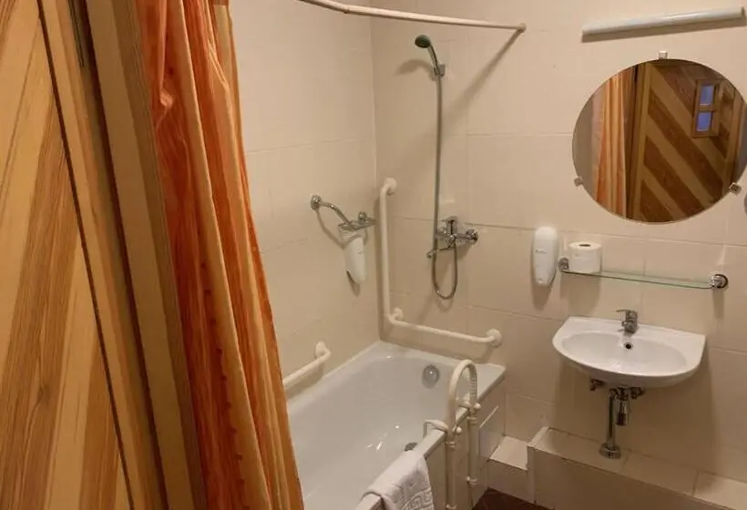 اتاق خانوادگی, Porto Resort