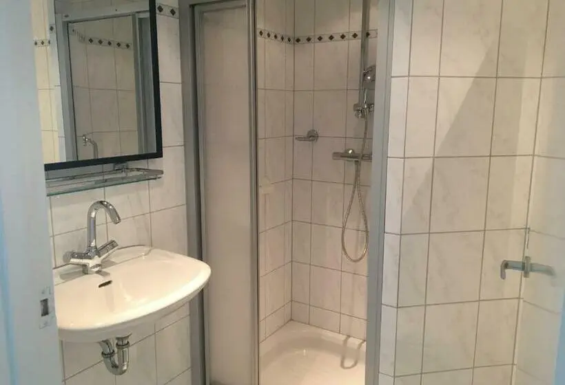 Standard-huone, Salden