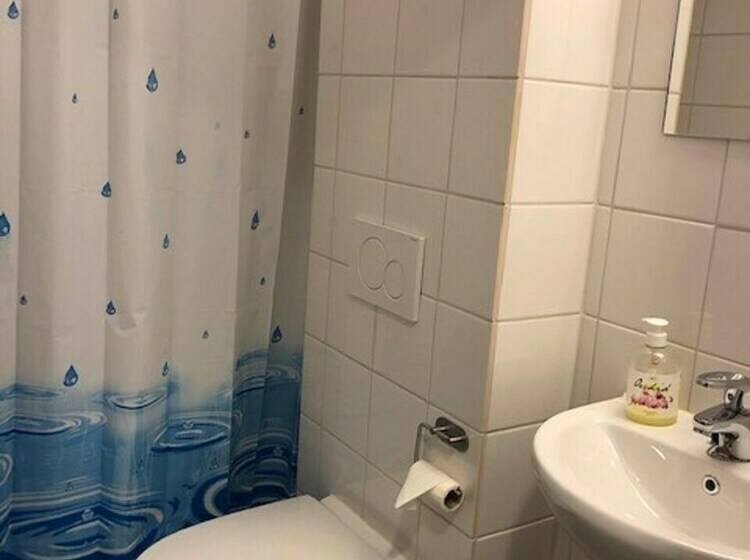 스탠다드 싱글 룸, Enter Skansen