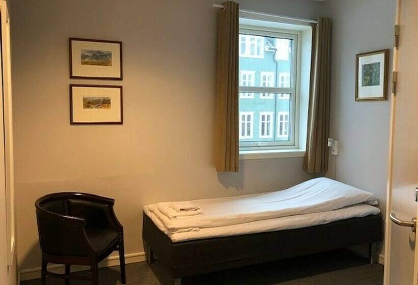 이코노미 싱글 룸, Enter Skansen