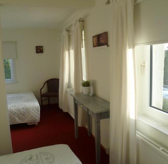 غرفة عائلية, Pension Oranje