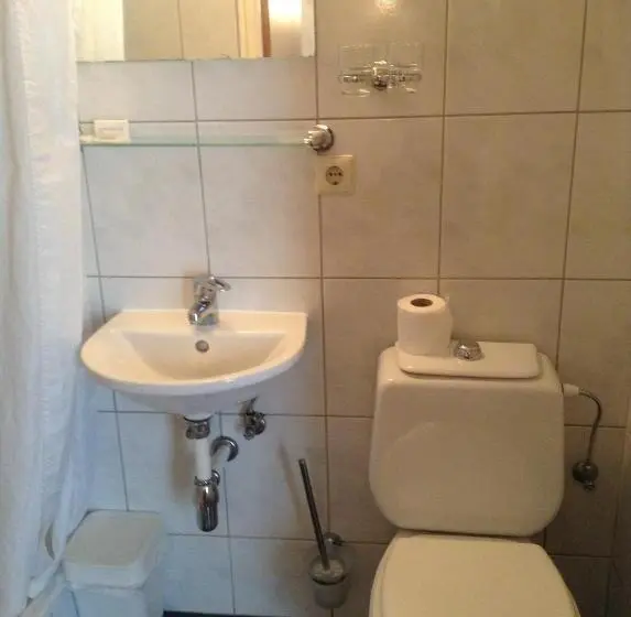 Basic-huone, Pension Oranje